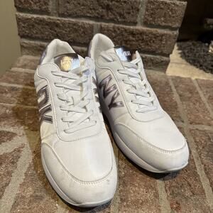 DKNY Womens Lace Up Rubber Sole Trainer Sneakers White Pink Size 10